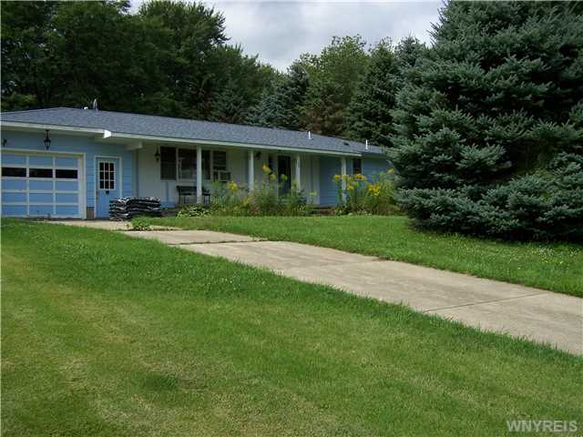 24 Brookside Drive, Java, Wyoming County